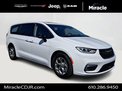 Used 2024 Chrysler Pacifica Limited