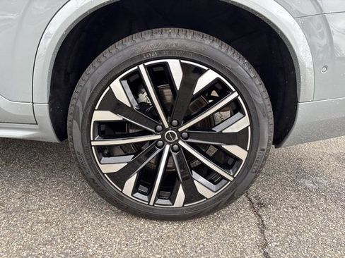 Used 2025 Volvo XC90 B6 Plus AWD/4WD image 10