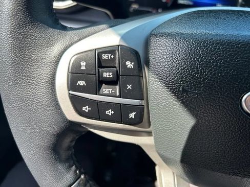 Used 2023 Ford Explorer XLT w/ Equipment Group 202A AWD/4WD image 29