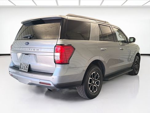 Used 2024 Ford Expedition XLT image 4