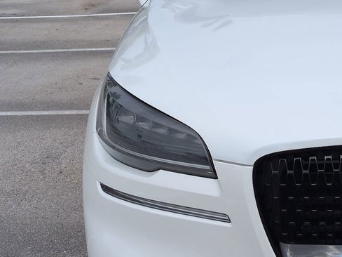 Certified 2024 Lincoln Aviator Reserve w/ Equipment Group 201A image 10