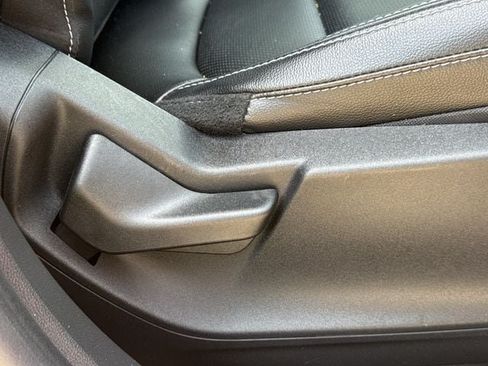 Used 2022 Ford Escape SEL w/ Technology Package FWD image 28