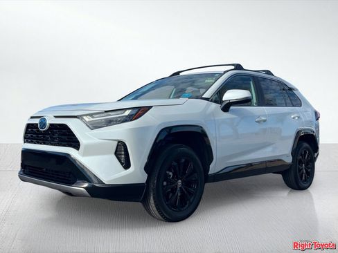 Certified 2024 Toyota RAV4 SE w/ Convenience Package AWD/4WD image 2