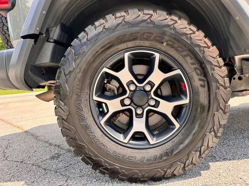 Used 2022 Jeep Wrangler Rubicon w/ LED Lighting Group AWD/4WD image 25