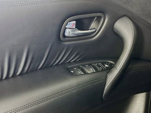 Used 2024 Nissan Armada SV image 19