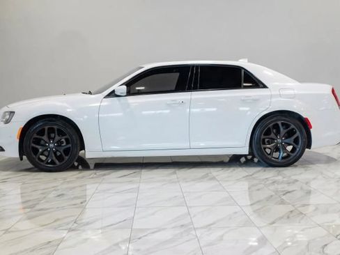 Used 2022 Chrysler 300 S RWD image 17