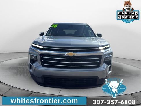 Used 2026 Chevrolet Traverse LT AWD/4WD image 2