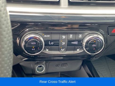 Certified 2024 Chevrolet Trax RS w/ Sunroof Package FWD image 12