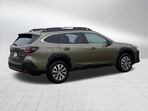 Certified 2025 Subaru Outback Premium image 7