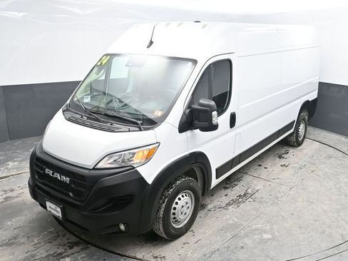 Used 2024 RAM ProMaster 2500 w/ Convenience Group FWD image 24