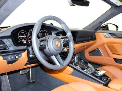 New 2026 Porsche 911 Carrera 4 GTS AWD/4WD image 4