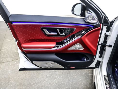 Used 2023 Mercedes-Benz S 580 4MATIC Sedan image 22