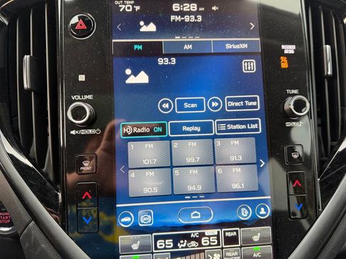 Used 2024 Subaru Ascent Onyx Edition image 9