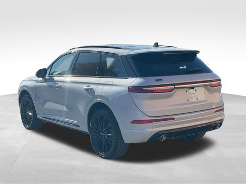 New 2026 Lincoln Corsair Premiere image 3