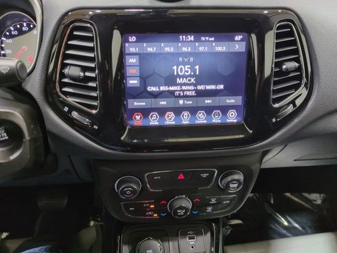 Used 2019 Jeep Compass Limited AWD/4WD image 22