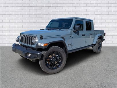 Used 2025 Jeep Gladiator Sport