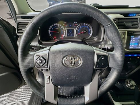 Used 2018 Toyota 4Runner Limited image 11