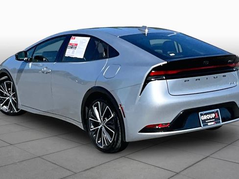 Used 2024 Toyota Prius XLE FWD image 12