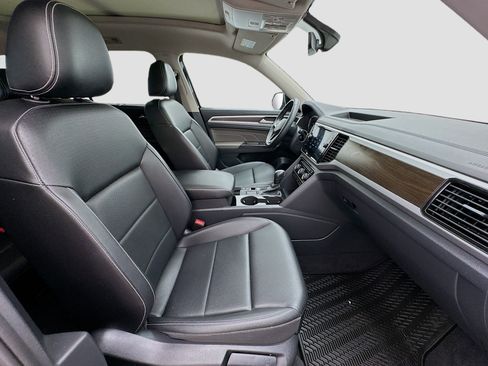 Used 2023 Volkswagen Atlas SE image 21
