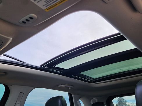 Used 2021 Ford Edge Titanium w/ Equipment Group 301A image 25