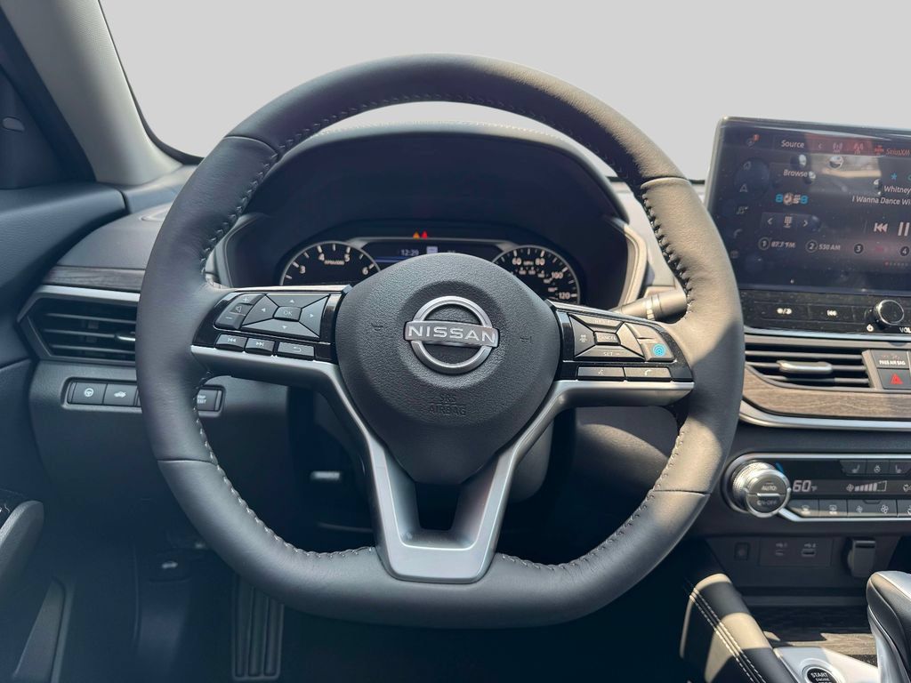 Certified 2025 Nissan Altima 2.5 SL FWD image 13
