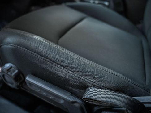 Used 2018 Jeep Wrangler Unlimited Sahara image 39