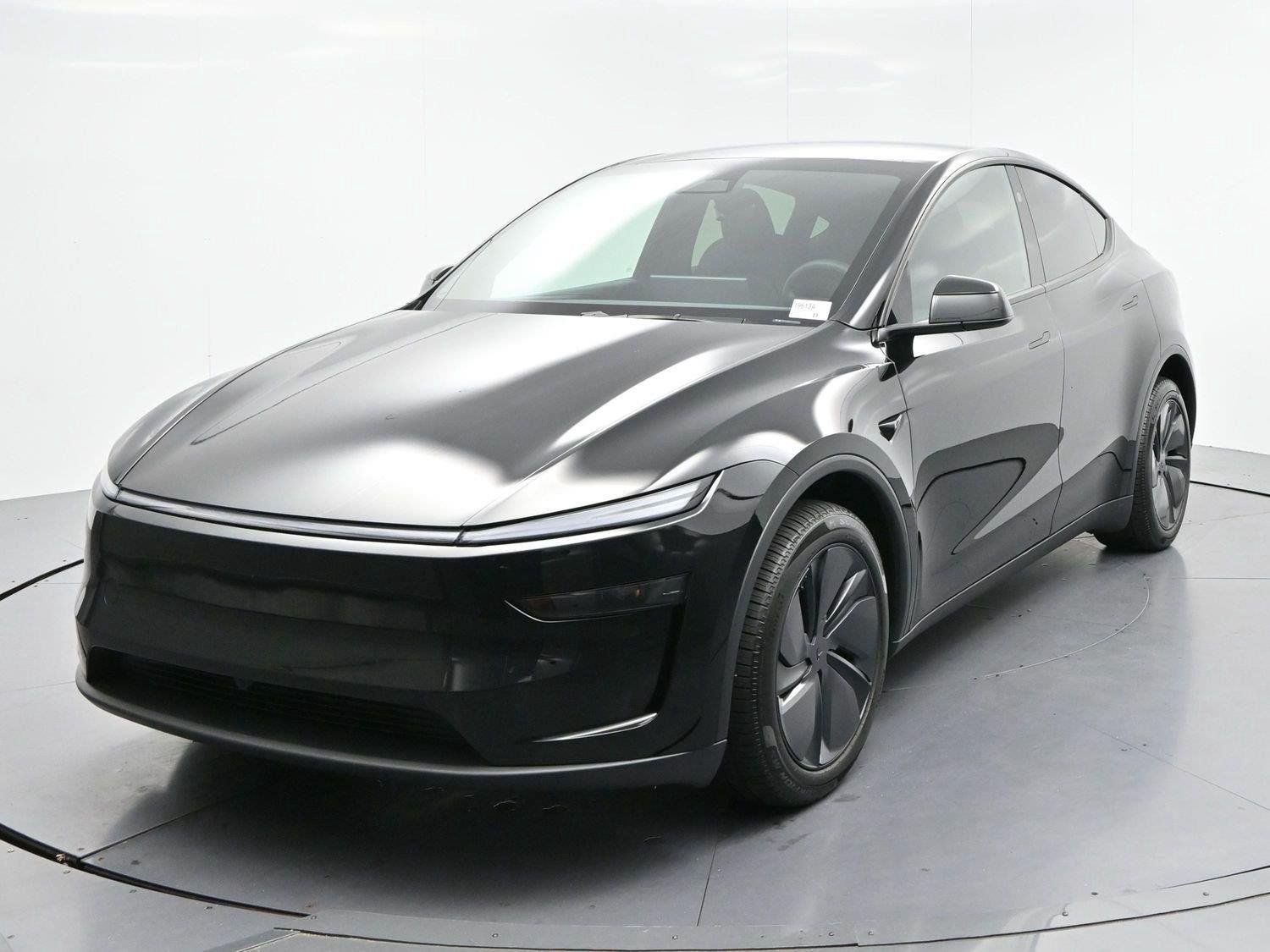 Used 2026 Tesla Model Y 2WD image 3