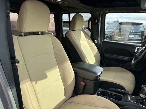 Used 2020 Jeep Wrangler Unlimited Sport image 29