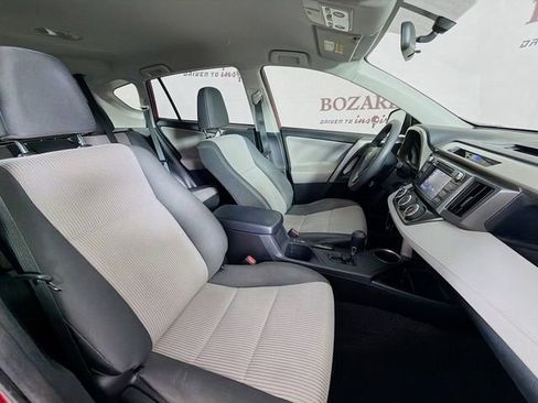 Used 2014 Toyota RAV4 LE FWD image 30