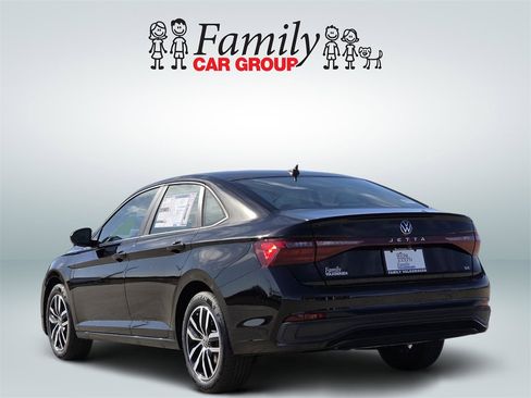 New 2026 Volkswagen Jetta SE image 3