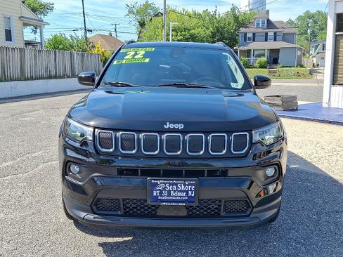 Used 2022 Jeep Compass Latitude w/ Convenience Group AWD/4WD image 2