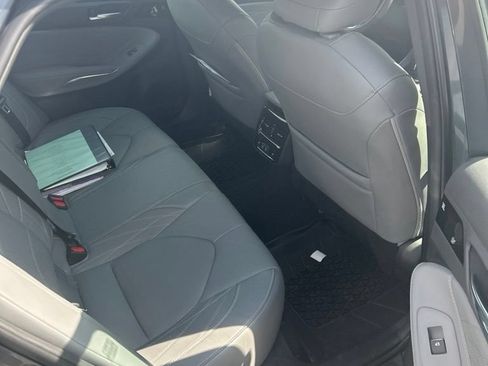 Used 2020 Toyota Avalon Limited w/ Advanced Safety Package FWD image 9