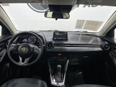 Used 2018 Toyota Yaris iA FWD image 18