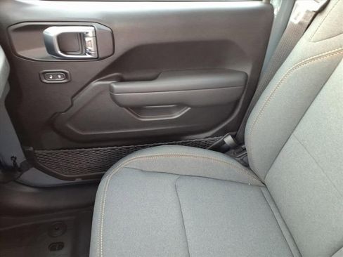 New 2026 Jeep Gladiator Sport image 31