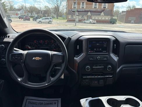 Used 2021 Chevrolet Silverado 1500 Custom AWD/4WD image 27