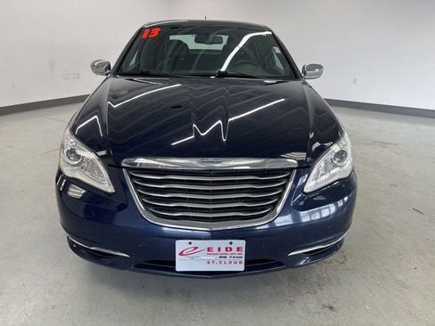 Used 2013 Chrysler 200 Limited FWD image 3