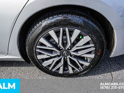 Used 2024 Nissan Altima 2.5 SV image 16