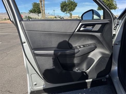 Used 2024 Mitsubishi Outlander SE Black Edition image 9