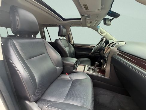 Used 2014 Lexus GX 460 Luxury AWD/4WD image 13