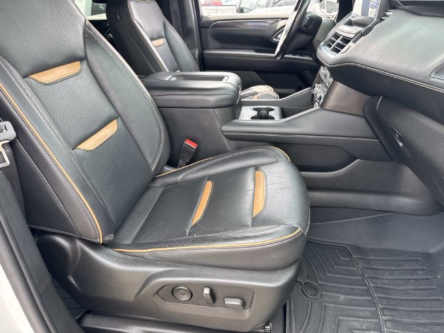 Used 2021 GMC Yukon XL AT4 w/ AT4 Premium Plus Package AWD/4WD image 11