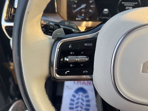 Used 2023 Kia Sorento SX Prestige image 18