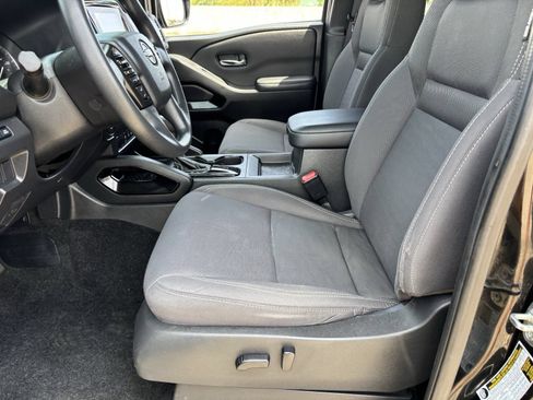 Certified 2023 Nissan Frontier SV w/ Midnight Edition Package RWD image 20