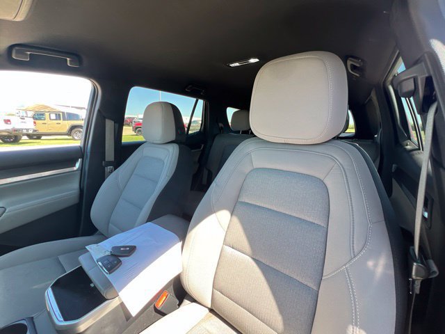 Used 2025 GMC Terrain Elevation AWD/4WD image 9