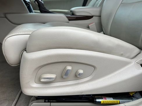 Used 2013 Cadillac XTS Luxury w/ Driver Awareness Package FWD image 10
