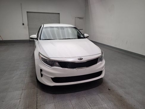 Used 2018 Kia Optima LX w/ 17" Alloy Wheels Package FWD image 14