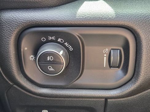 Certified 2020 RAM 1500 Big Horn RWD image 20