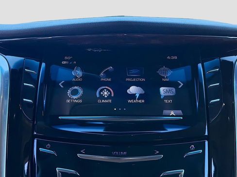 Used 2019 Cadillac Escalade Luxury image 30