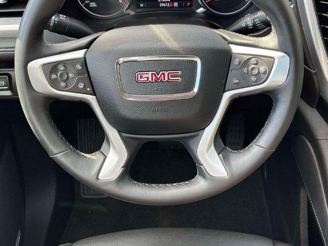Used 2023 GMC Acadia SLT w/ Preferred Package AWD/4WD image 32
