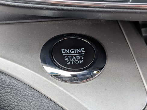 Certified 2022 Ford Explorer XLT w/ Equipment Group 202A image 28