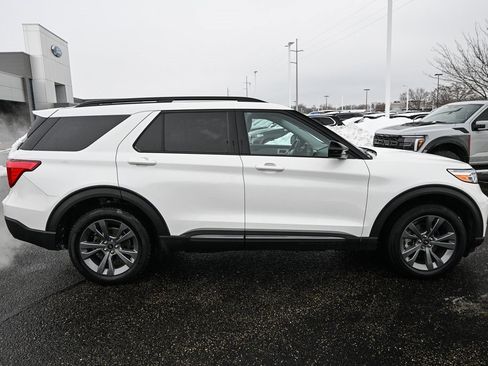 Certified 2023 Ford Explorer XLT w/ Equipment Group 202A image 3